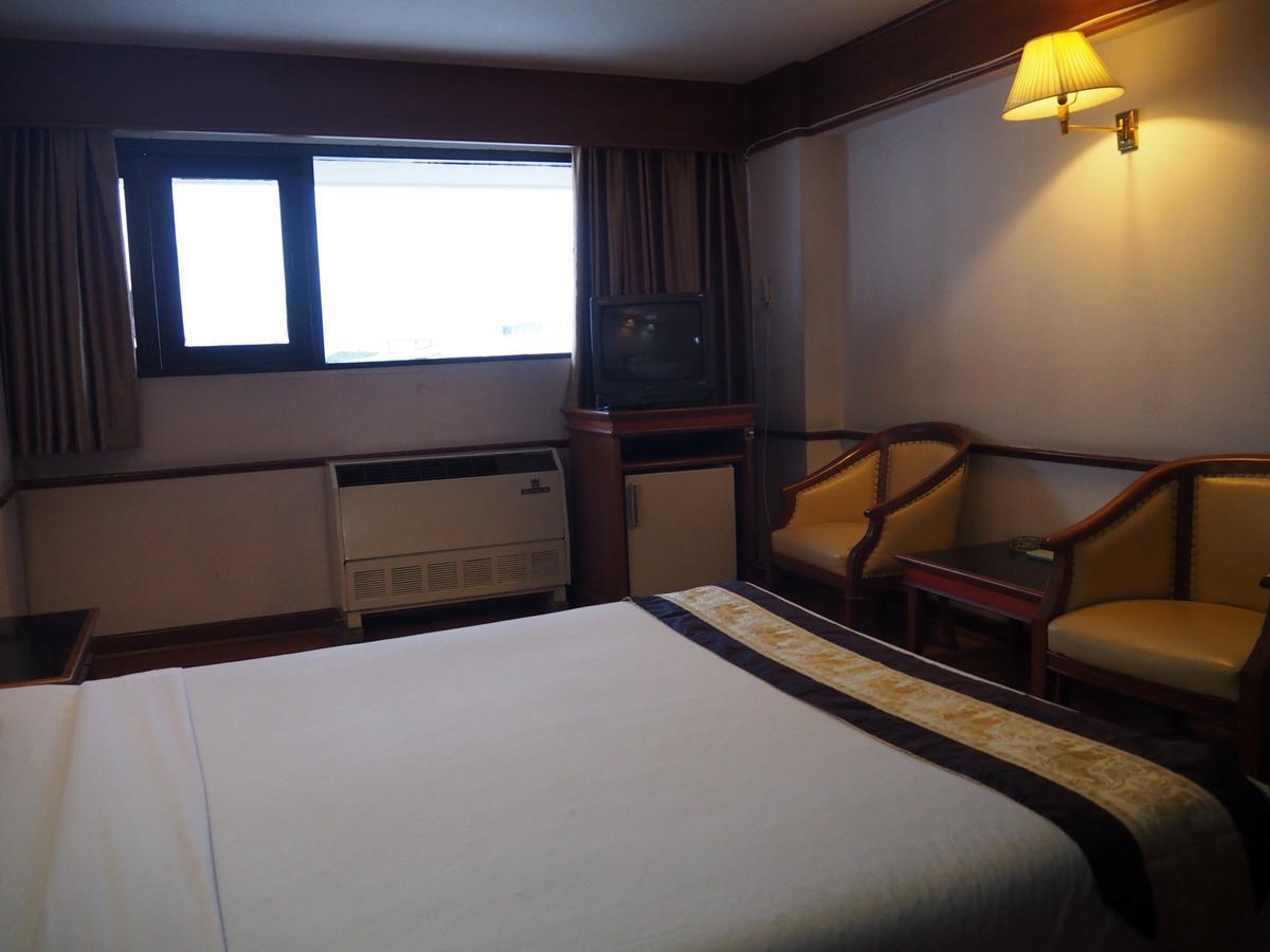 Sripattana Hotel Nakhonratchasima Eksteriør bilde