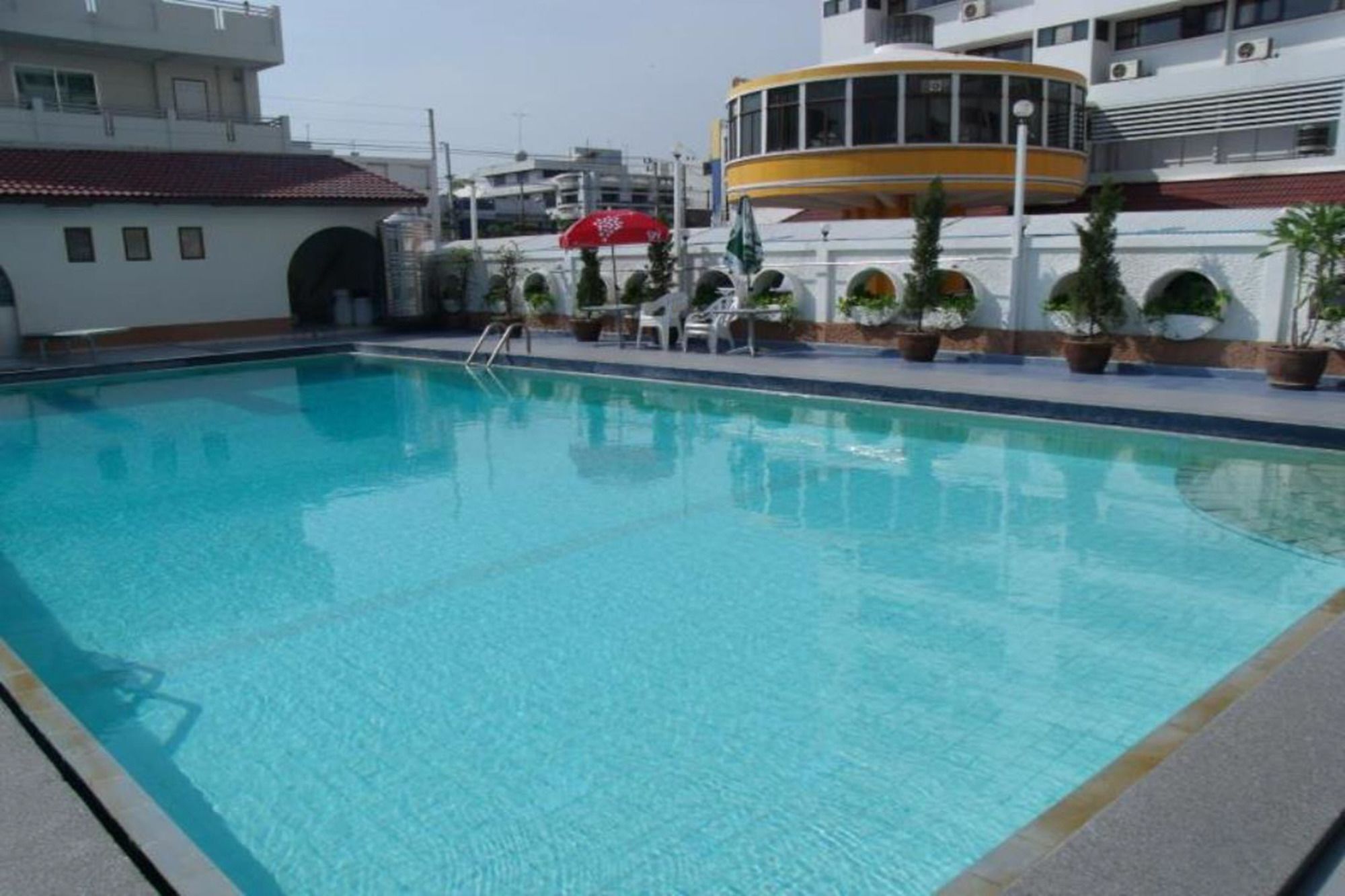 Sripattana Hotel Nakhonratchasima Eksteriør bilde